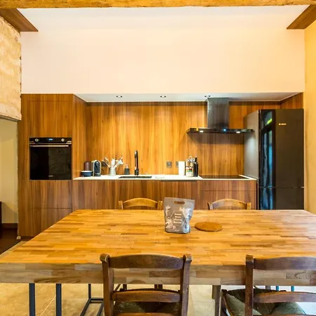 Atelier Ecusson - Premiere Conciergerie